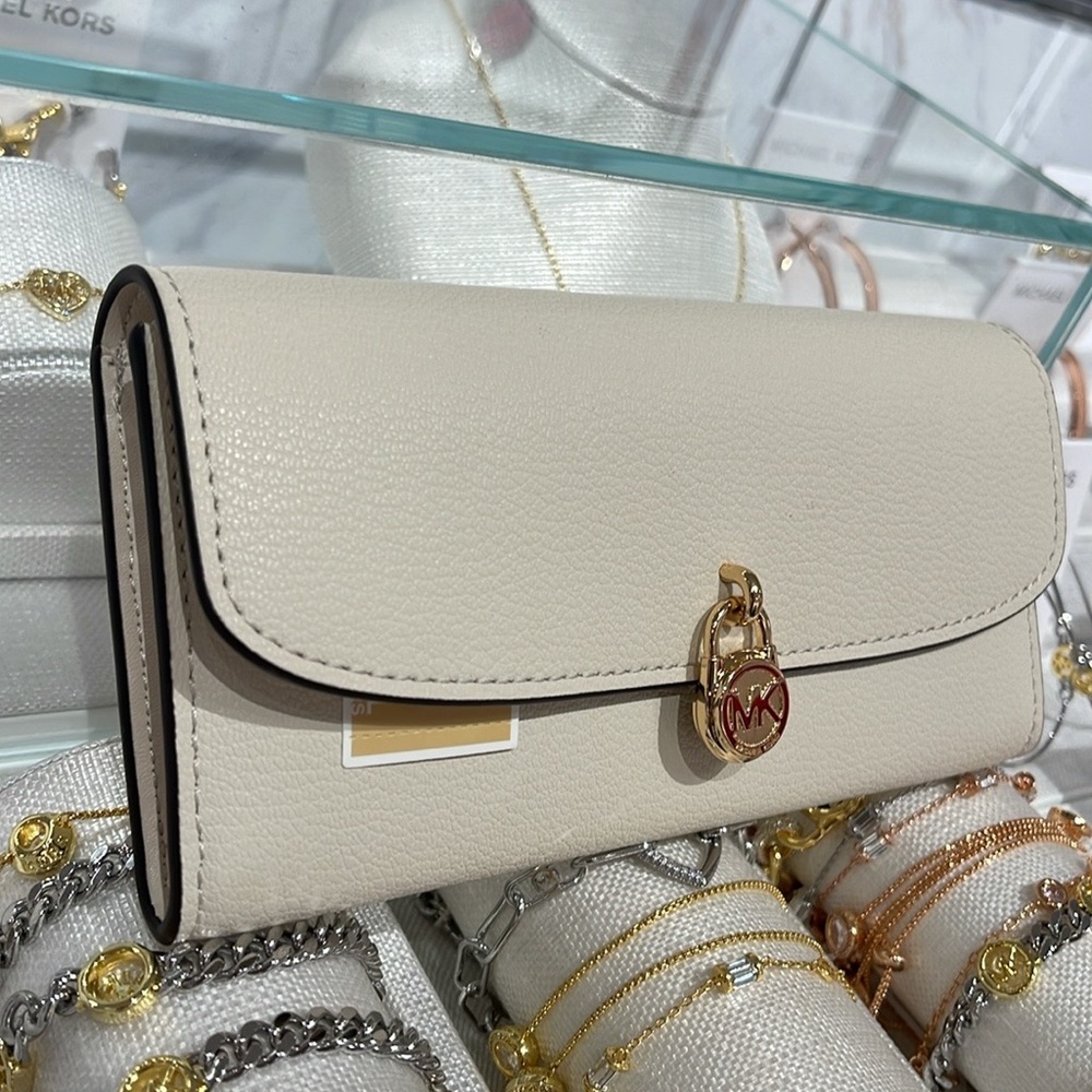 Michael Kors Hamilton Large Leather Continental Wallet
Light Cream
NWT - Picture 1 of 16